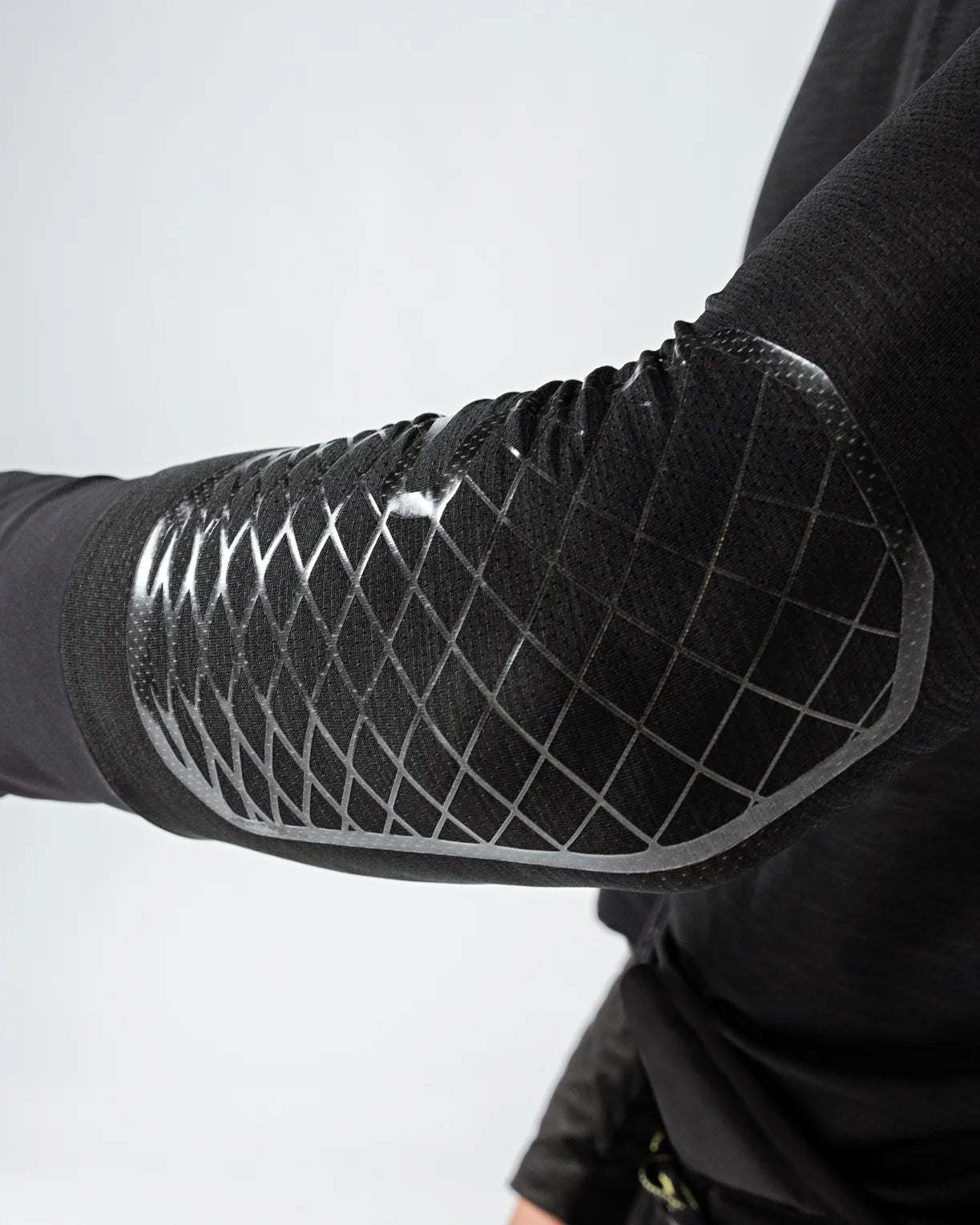 Warroad TILO Pro Padloc Neck & Wrist Top
